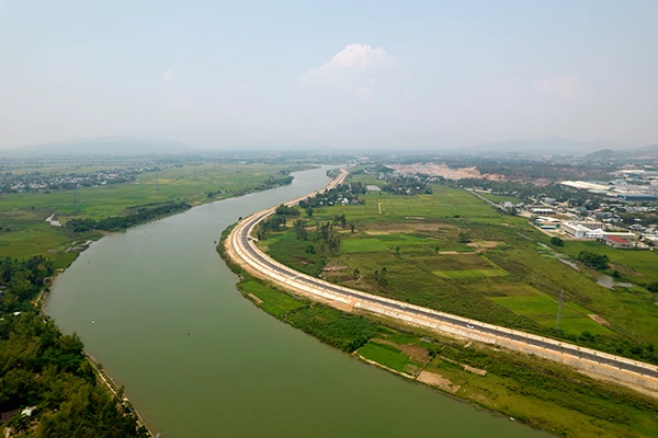 Tuyến đường ven sông Tuyên Sơn - Túy Loan vừa được TP Đà Nẵng khánh thành và đưa vào khai thác cuối tháng 4/2023