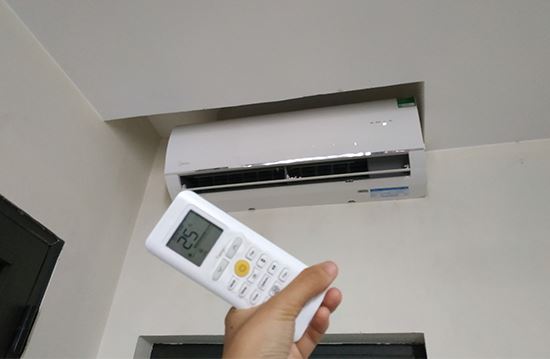 Hé lộ chiêu trò kiếm tiền triệu mỗi ngày của thợ điều hòa trong những ngày nắng nóng