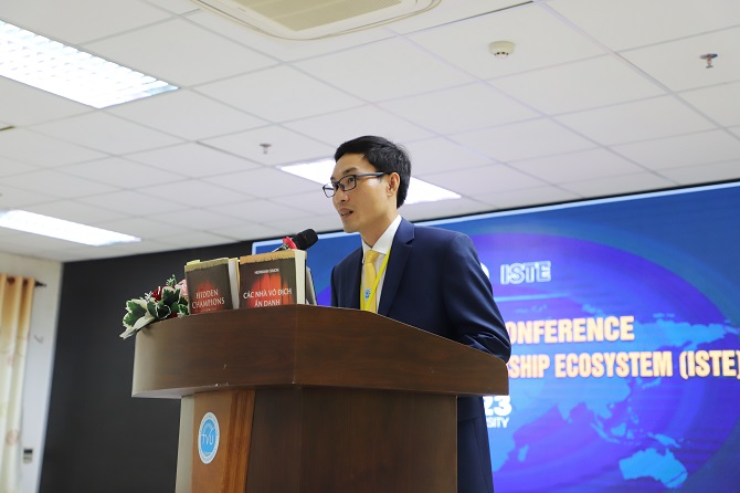 PGS.TS. Diệp Thanh Tùng - Phó Hiệu trưởng Trường Đại học Trà Vinh, phát biểu tại hội thảo.