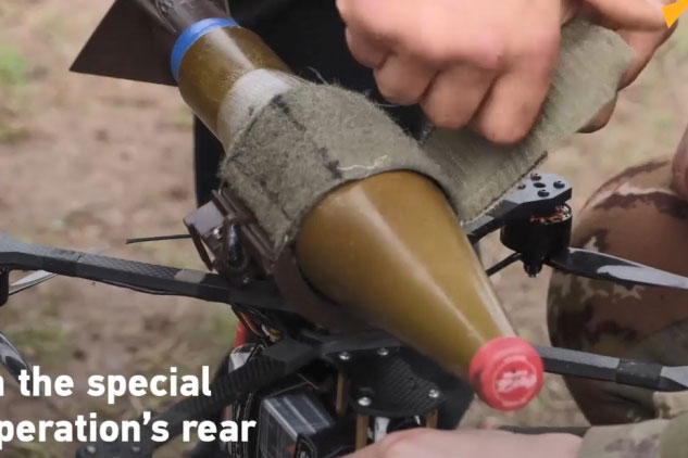 Cận cảnh UAV cảm tử gắn đạn chống tăng của Nga hủy diệt mục tiêu