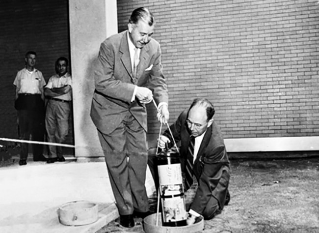 Bí mật những hộp thời gian – Time Capsule