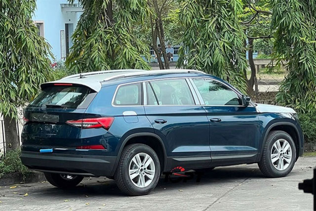 Skoda Kodiaq lộ diện tại Việt Nam, cạnh tranh Hyundai Santa Fe và Kia Sorento