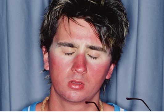 Bất ngờ đi từ phòng điều hoà ra ngoài mà bị choáng thì hãy làm những việc này ngay lập tức