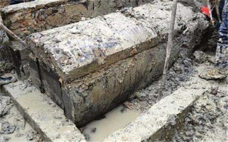 Quan tài nặng 3 tấn, mộ tặc 9 lần đột nhập đều phải về tay không