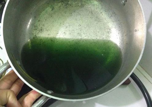 Nước rau muống luộc màu xanh đậm còn ăn được không? Chuyên gia chỉ cách ăn đảm bảo sức khỏe