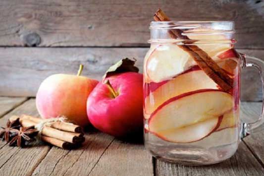Ngâm táo với gia vị này uống mỗi sáng giúp thải mỡ nội tạng, kéo dài tuổi thọ