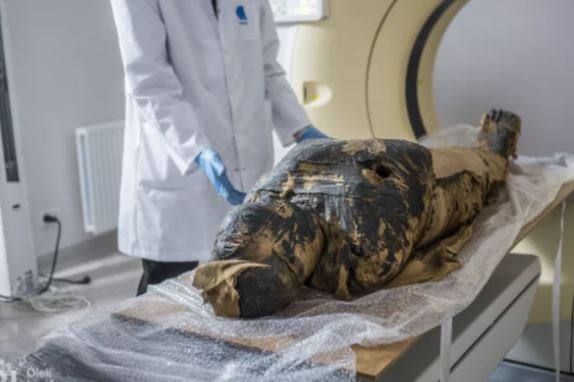 Ai Cập phát hiện xác ướp mang thai đầu tiên trên thế giới
