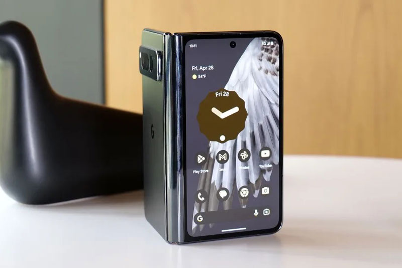 Google ra mắt smartphone màn hình gập giá hơn 42 triệu đồng, cạnh tranh với Samsung Galaxy Z Fold 4