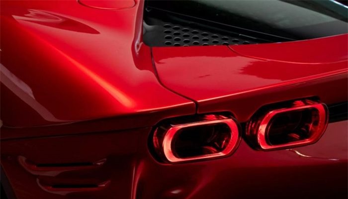 Ferrari SF90 Spider vẫn là mẫu xe sản xuất hàng loạt đắt nhất của Maranello nhưng thương hiệu xe hạng sang này thậm chí còn khiến giá bán của những chiếc ô tô này đắt hơn nữa bằng việc cung cấp các tùy chọn cá nhân hóa.