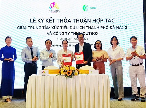 Trung tâm Xúc tiến Du lịch Đà Nẵng ký kết hợp tác với Công ty TNHH Outbox 