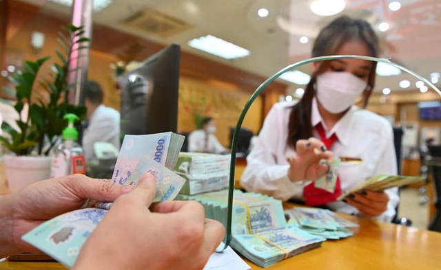 Lãi suất dự báo giảm thêm trong nửa cuối năm