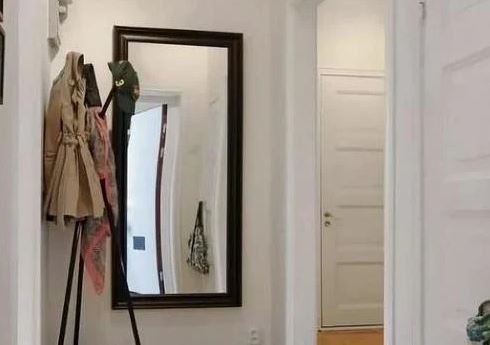 Tổ tiên nhắc nhở: Mở cửa vào nhà thấy 5 thứ này, gia đạo lục đục, con cháu làm ăn khó khăn