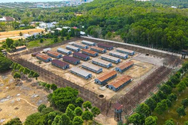 50 năm trở về nơi “địa ngục trần gian”