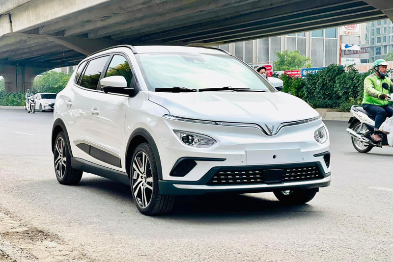 Top 10 ôtô bán chạy nhất tại Việt Nam tháng 4/2023: VinFast VF e34 lên đỉnh bảng