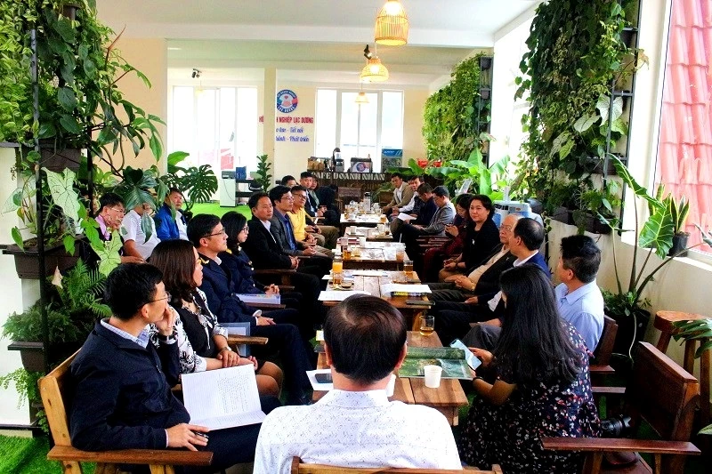 Chương trình Cà phê doanh nhân Lạc Dương đã trở thành cầu nối vững chắc của doanh nghiệp và chính quyền địa phương.