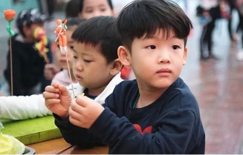 Có 3 điều cha mẹ càng ‘tàn nhẫn’, con trẻ càng thành công