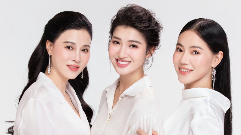 Á hậu Phương Nhi tung bộ ảnh hot cùng 2 người đặc biệt nhân Ngày của Mẹ