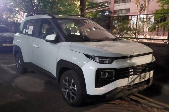 Bản SUV của Hyundai Grand i10 lộ ảnh thực tế, chờ về Việt Nam đấu Kia Sonet, Toyota Raize