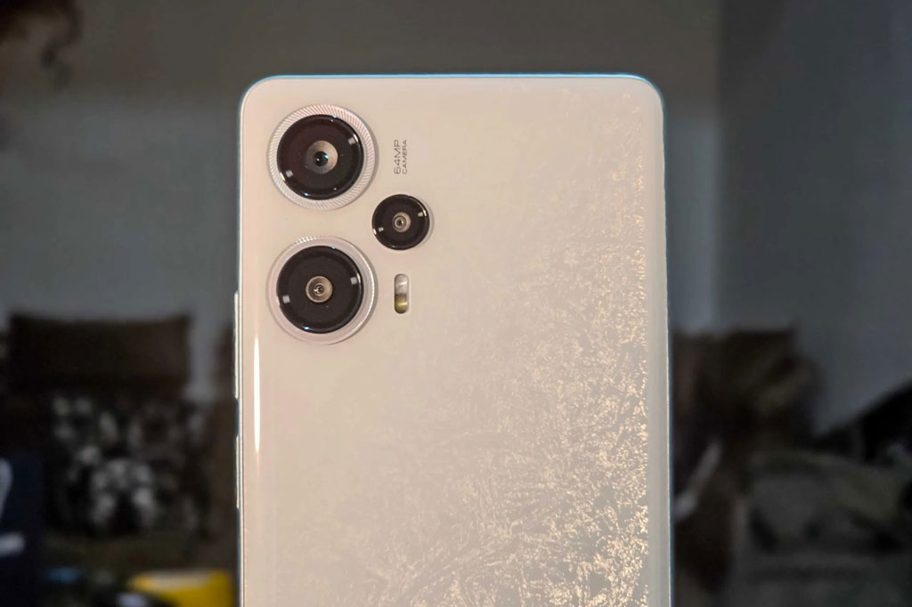 Smartphone chống nước, Snapdragon 7 Plus Gen 2, RAM 12 GB, sạc 67W, giá hấp dẫn