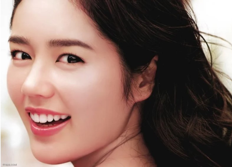 Phụ nữ có 5 nét tướng này phú quý hơn người, tiền tiêu hết lại có, tình duyên đỏ thắm