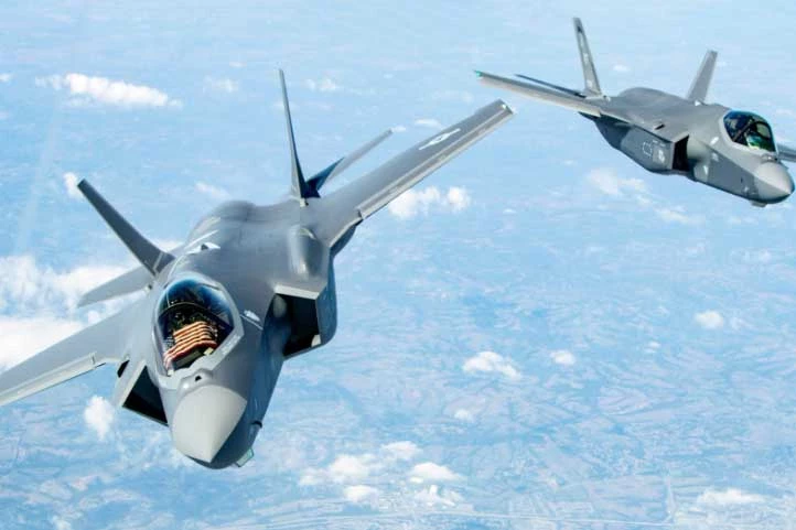 Hai chiếc F-35 Lightning II của Không quân Mỹ. Ảnh: Military.com