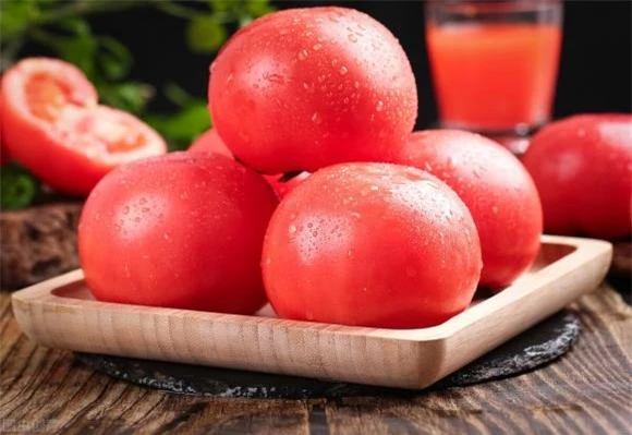 Khi mua cà chua nên chọn loại 'vỏ cứng' hay 'vỏ mềm'? Mùi vị rất khác nhau, tìm hiểu kỹ để không mua tùy tiện - Ảnh 8.