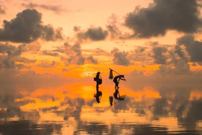 Giới trẻ chao đảo bởi vẻ đẹp siêu thực của biển vô cực ở Thái Bình