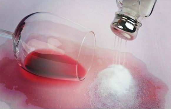 Trộn chút muối trắng với bột giặt, nhiều vấn đề trong nhà được giải quyết nhanh gọn