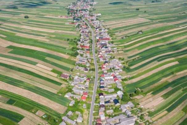 Khám phá ngôi làng đẹp như tranh vẽ chỉ có duy nhất một con đường