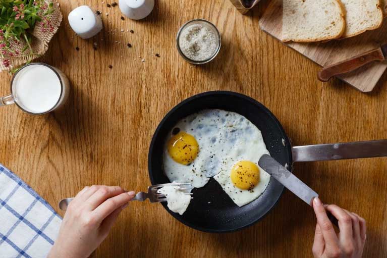 Điều gì xảy ra với cơ thể nếu ăn trứng mỗi ngày?