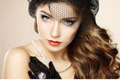 3 nét tướng ở phụ nữ phú quý hơn người, tiền bạc tiêu hết rồi lại có, 1 nét tướng nhìn qua đã khổ