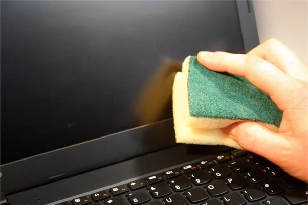 Bạn đã biết cách vệ sinh laptop đúng cách chưa?