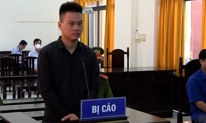 Bị cáo Nguyễn Văn Vương tại phiên tòa xét xử.