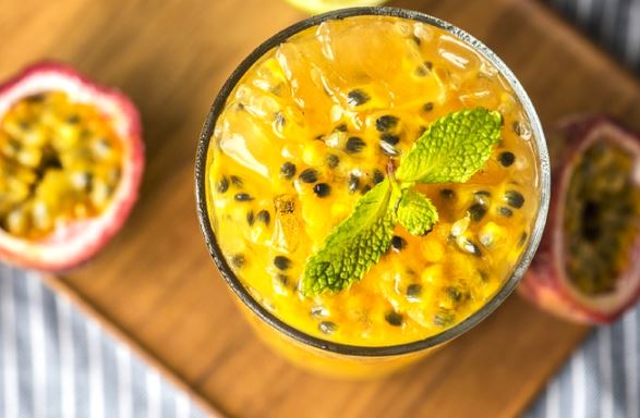 3 nhóm người nên thận trọng khi uống nước chanh leo