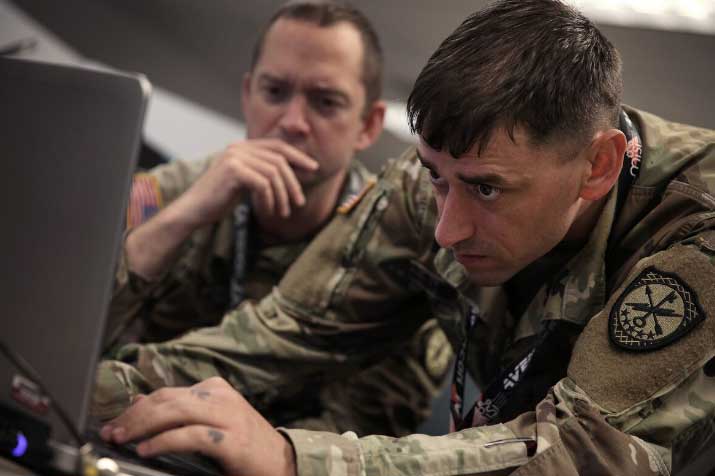 Mỹ điều động 43 chuyên gia an ninh mạng tới Ukraine