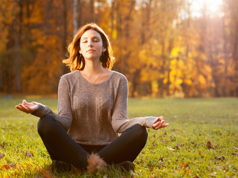 Bí quyết làm chậm lão hóa từ... ngồi thiền