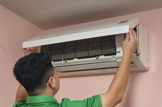 Cách vệ sinh điều hòa đơn giản, không cần gọi thợ, chỉ 15 phút là xong: Phụ nữ cũng làm ngon ơ