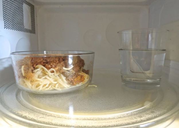 7 mẹo vặt thông minh giúp bạn sử dụng lò vi sóng hiệu quả hơn