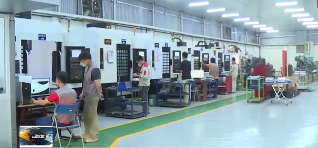 Doanh nghiệp nỗ lực bình ổn giá hàng hóa khi giá điện tăng