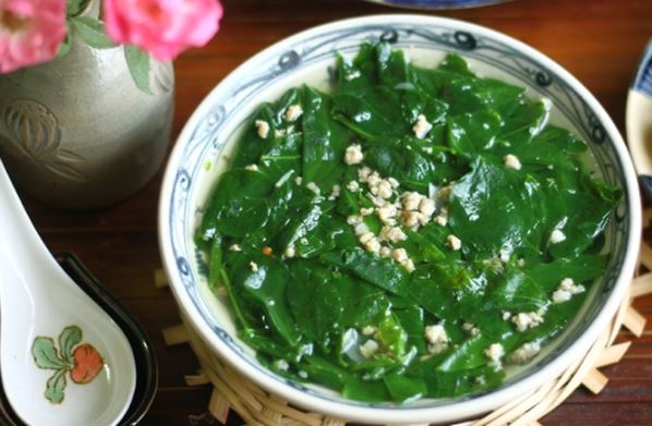 Lo&#x1EA1;i rau quen thu&#x1ED9;c c&#xF3; t&#xE1;c d&#x1EE5;ng tr&#x1ECB; b&#x1EC7;nh kh&#xF4;ng ng&#x1EDD;