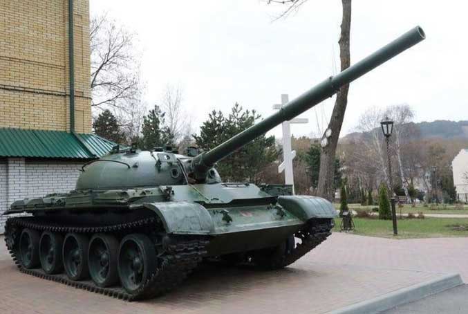 Cải tiến đặc biệt của Ukraine: Lắp tháp pháo BMP-2 lên xe tăng T-62 chiến lợi phẩm