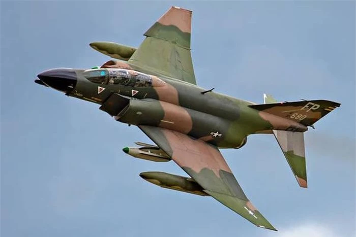 Tiêm kích F-4 Phantom II có thiết kế theo đánh giá là 