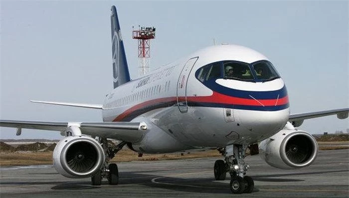 Máy bay chở khách Sukhoi Superjet 100 (SSJ 100) từng được kỳ vọng sẽ thống trị các đường bay nội địa của Nga, cũng như xuất khẩu số lượng lớn ra thị trường thế giới. Tuy nhiên mọi tính toán của Moskva chưa trở thành hiện thực.