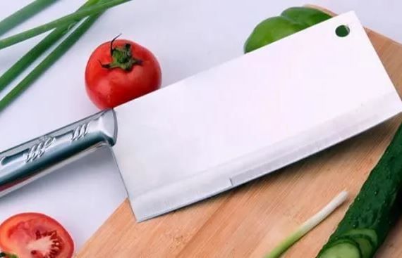 Lỗ tròn trên thân dao dùng để làm gì: 90% người dùng không biết công dụng chính xác