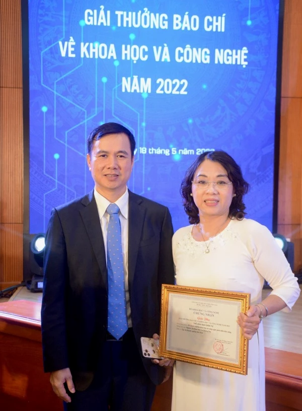 tác giả Hà Anh – La Duy, Tạp chí Doanh nghiệp Việt Nam đã đạt giải Phụ.