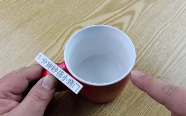 Với tuýp kem đánh răng bạn có thể tận dụng làm rất nhiều việc hữu ích