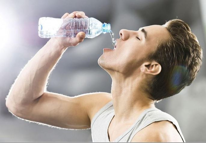 Làm thế nào để nhận biết khi cơ thể bạn đang thiếu nước?