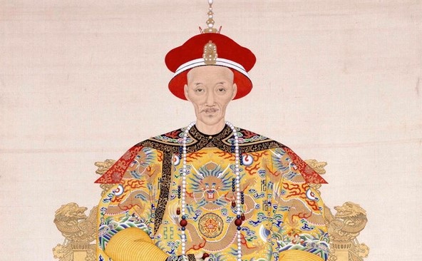 Khi hoàng đế tắm, ai sẽ là người phục vụ? 