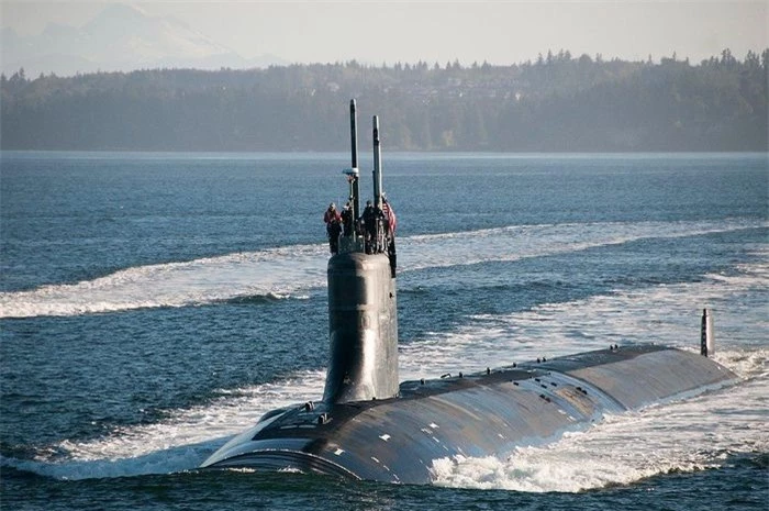 Những sửa đổi sâu rộng so với thiết kế ban đầu khiến SSN-23 được mô tả như một lớp phụ của Seawolf. Chiếc tàu ngầm bí mật này cũng là con tàu duy nhất được đặt theo tên một cựu tổng thống còn sống.