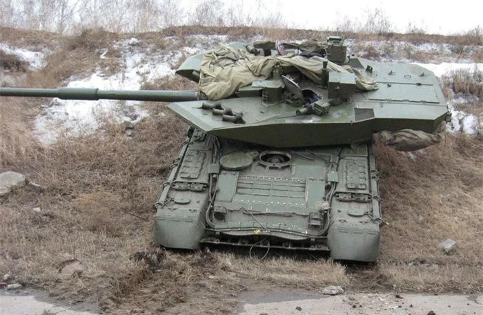 Siêu tăng T-95 (Object 195) có thể trở thành phương tiện tác chiến mang lại ưu thế vượt trội cho Quân đội Nga, bởi nó mang trong mình nhiều tính năng kỹ chiến thuật rất độc đáo so với những chiến xa có trong biên chế hiện nay.